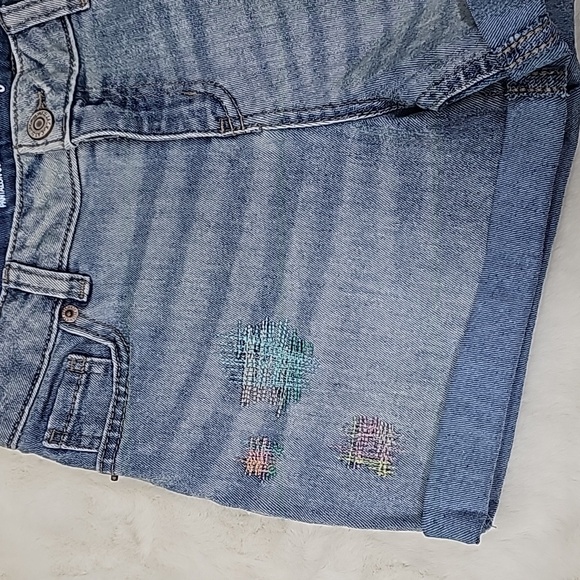Cat & Jack Adjustable Waist Jean Shorts with patches Size 10/12 - Picture 4 of 9